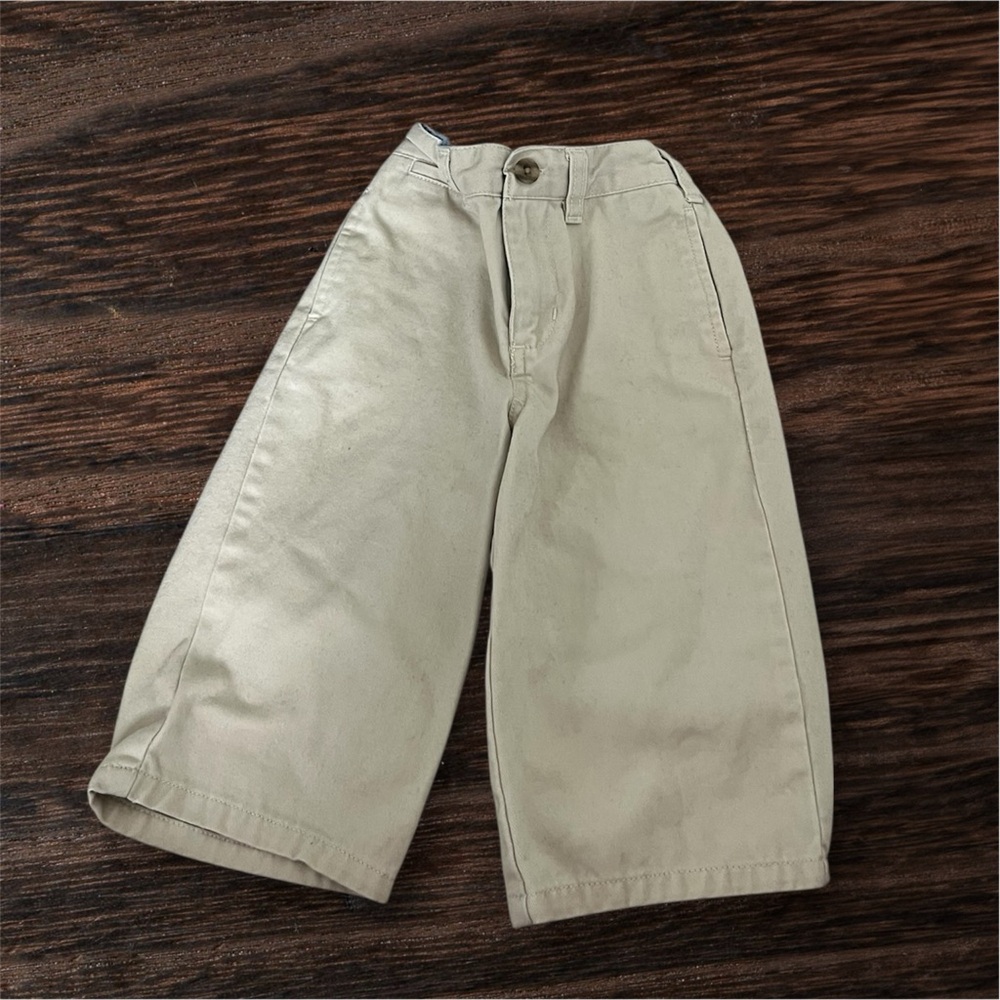 ⚪️GAP: Boy size 12-18 M, light tan pants with pockets, preowned⚪️